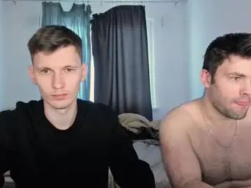 Chaturbate Live Sex Cam of kevin_hornyyy