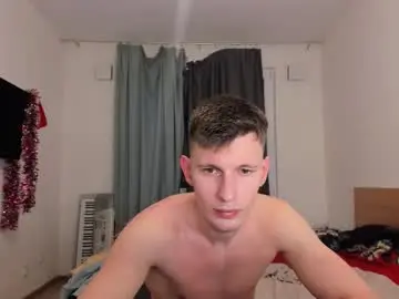 Chaturbate Live Sex Cam of kevin_hornyyy