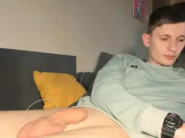 Chaturbate Sex Cam of kevin_hornyyy