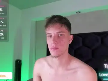 Chaturbate Best live sex cam show of robbinblaze