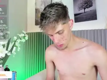 Chaturbate Best live sex cam show of robbinblaze