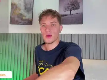 Chaturbate Best live sex cam show of robbinblaze