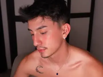 Chaturbate Live Sex Cam of sweettaaron