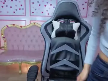 Chaturbate Live Sex Cam of danatella_a