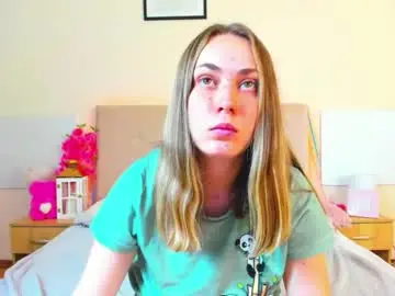 Chaturbate Live Sex Cam of melaniecutys