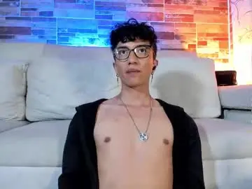 Chaturbate Free Porn Cam of mhatias_