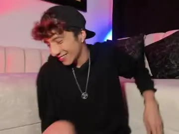 Chaturbate Live Sex Cam of mhatias_