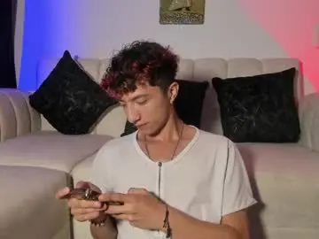 Chaturbate Live Sex of mhatias_
