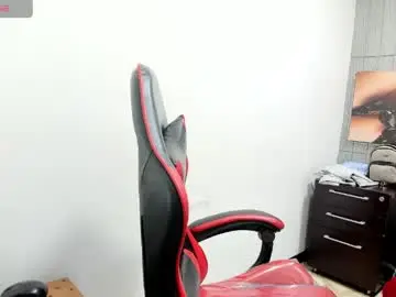 Chaturbate Live Sex Cam of aurablueelove