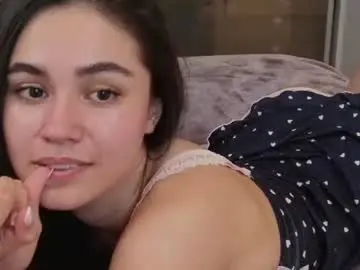 Chaturbate Adult Video Chat of elarahayes