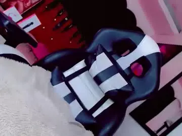 Chaturbate Best live sex cam show of yarethrousss