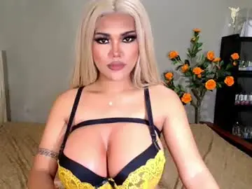 Chaturbate Best live sex cam show of chinita_titi