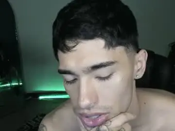 Chaturbate Live Sex Cam of damon_333
