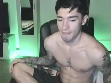 Chaturbate Live Sex Cam of damon_333