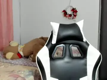 Chaturbate Live Sex Cam of laracat18