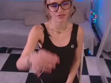 Chaturbate Live Sex Cam of lucy_priincess
