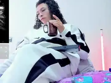 Chaturbate Live Sex of louise_22cm