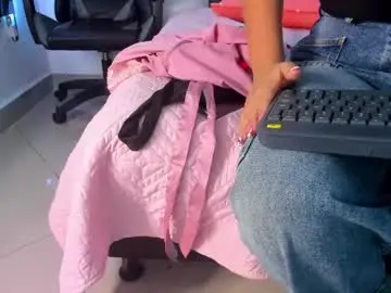 Chaturbate Best live sex cam show of madison_rosee1