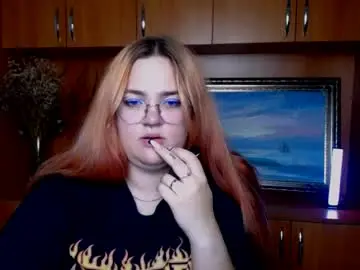 Chaturbate Free Live Porn of redhotqueen1