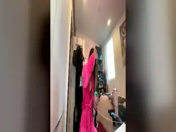 Chaturbate Sex Cam of yungfemslut