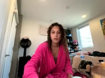 Chaturbate Live Sex Cam of yungfemslut