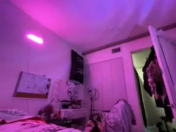 Chaturbate Best live sex cam show of yungfemslut