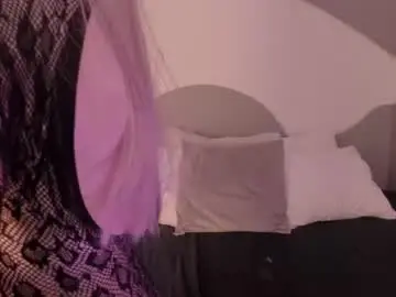 Chaturbate Nude Webcam of zhally_dee