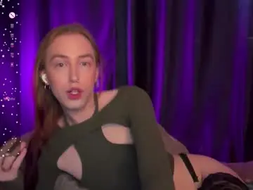 Chaturbate Live Sex Cam of avril_pearly_