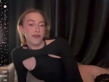 Chaturbate Live Sex Cam of avril_pearly_