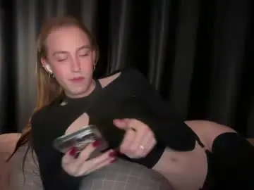 Chaturbate Sex Cam of avril_pearly_