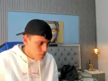 Chaturbate Best live sex cam show of ethanx18