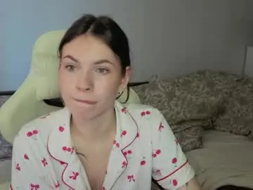 Chaturbate Live Sex Cam of let_me_seee