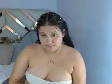 Chaturbate Live Sex Cam of naia_hills