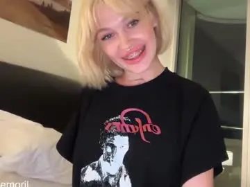 Chaturbate Live Sex Cam of golden_alinee