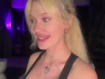 Chaturbate Free Live Porn of golden_alinee