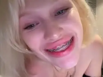 Chaturbate Free Porn Cam of golden_alinee