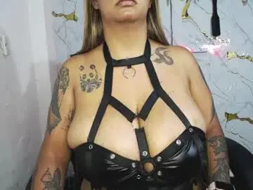 Chaturbate Watch Live Sex Cams of mia_boobs_19