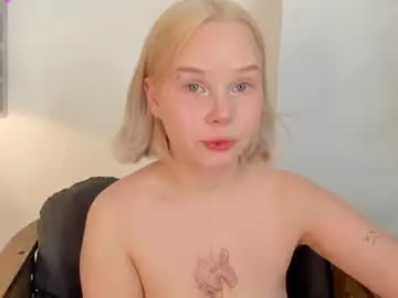 Chaturbate Live Sex of shy_nikka_4you