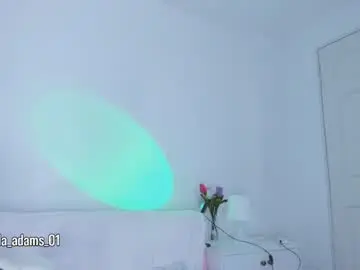 Chaturbate Live Porn of bella_adams_