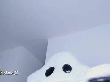 Chaturbate Live Sex Cam of bella_adams_