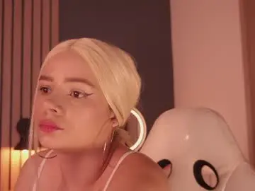 Chaturbate Live Sex of bella_adams_