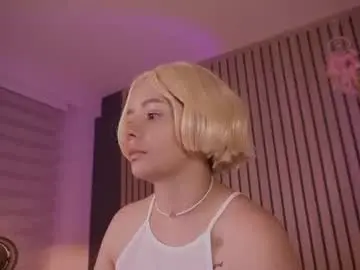 Chaturbate Live Porn of bella_adams_