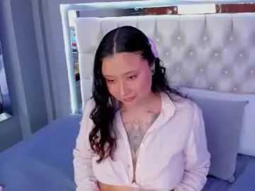 Chaturbate Live Sex Cam of cassie_bloom_