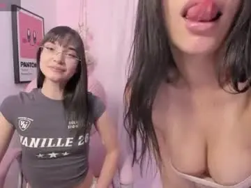 Chaturbate Watch Live Sex Cams of shanelledupont_