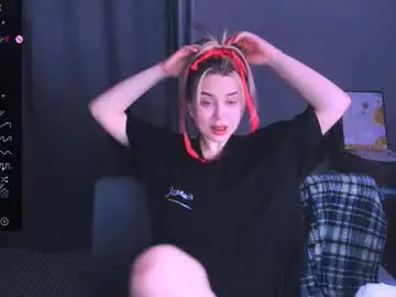 Chaturbate Live Sex Cam of monalauu