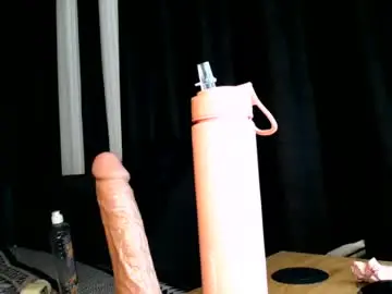 Chaturbate Live Sex Cam of darkblacksweet