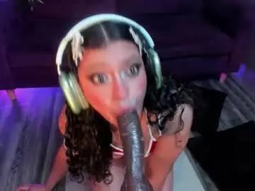 Chaturbate Live Sex Cam of micki__