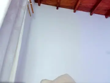 Chaturbate Live Sex Cam of sharlot_harrys