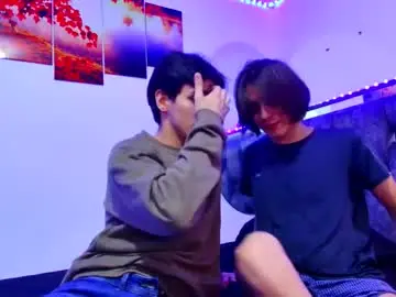 Chaturbate Live Sex Cam of alex_and_fabian