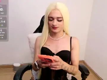 Chaturbate Watch Live Sex Cams of chloe_embeer69